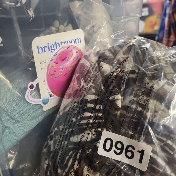 Rebecca Malone Brown Black Cream Animal Print V-Neck Blouse 3/4 Sleeve Size 1X - Picture 2 of 11